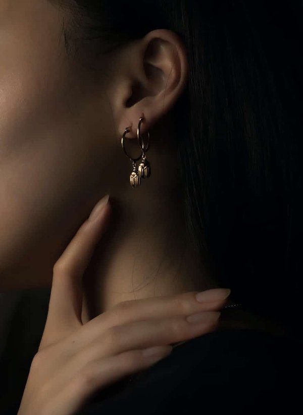 Adopter la tendance des boucles d'oreilles à la mode