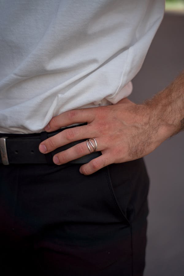 Bijoux homme : sélection des incontournables pour briller